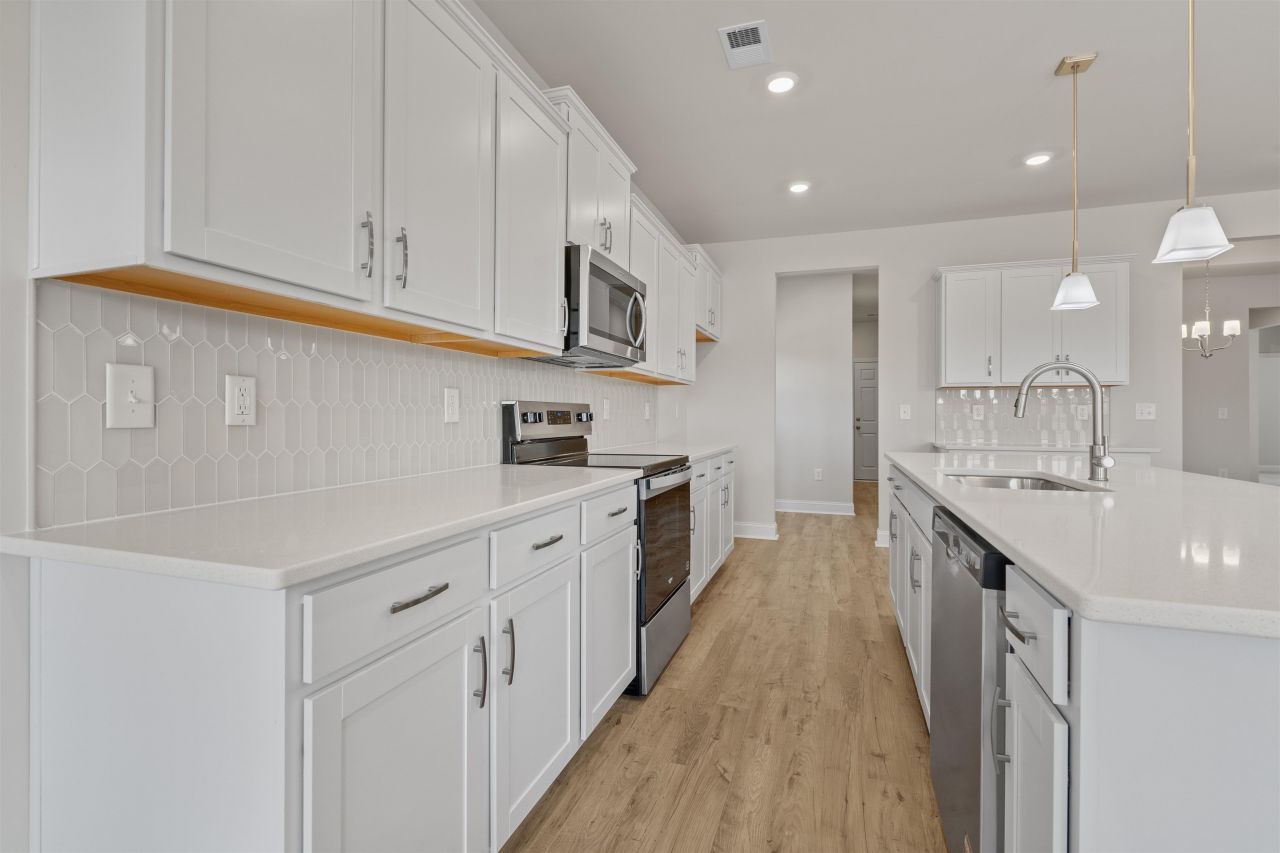 4138 Highway 554 Photo 6