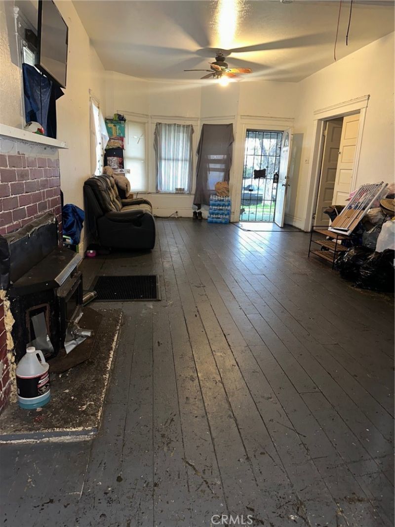 315 S J, Madera, CA 93637 Main Photo