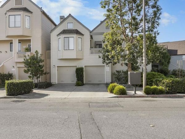 3009 Triumph Dr, Alameda, CA 94501