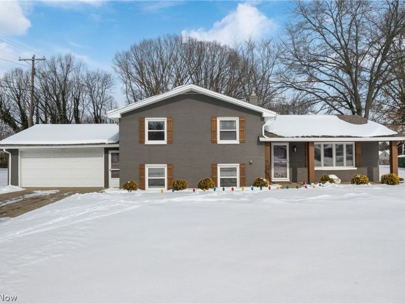 4811 Lawndale Street NW, Canton, OH 44708 Photo 1