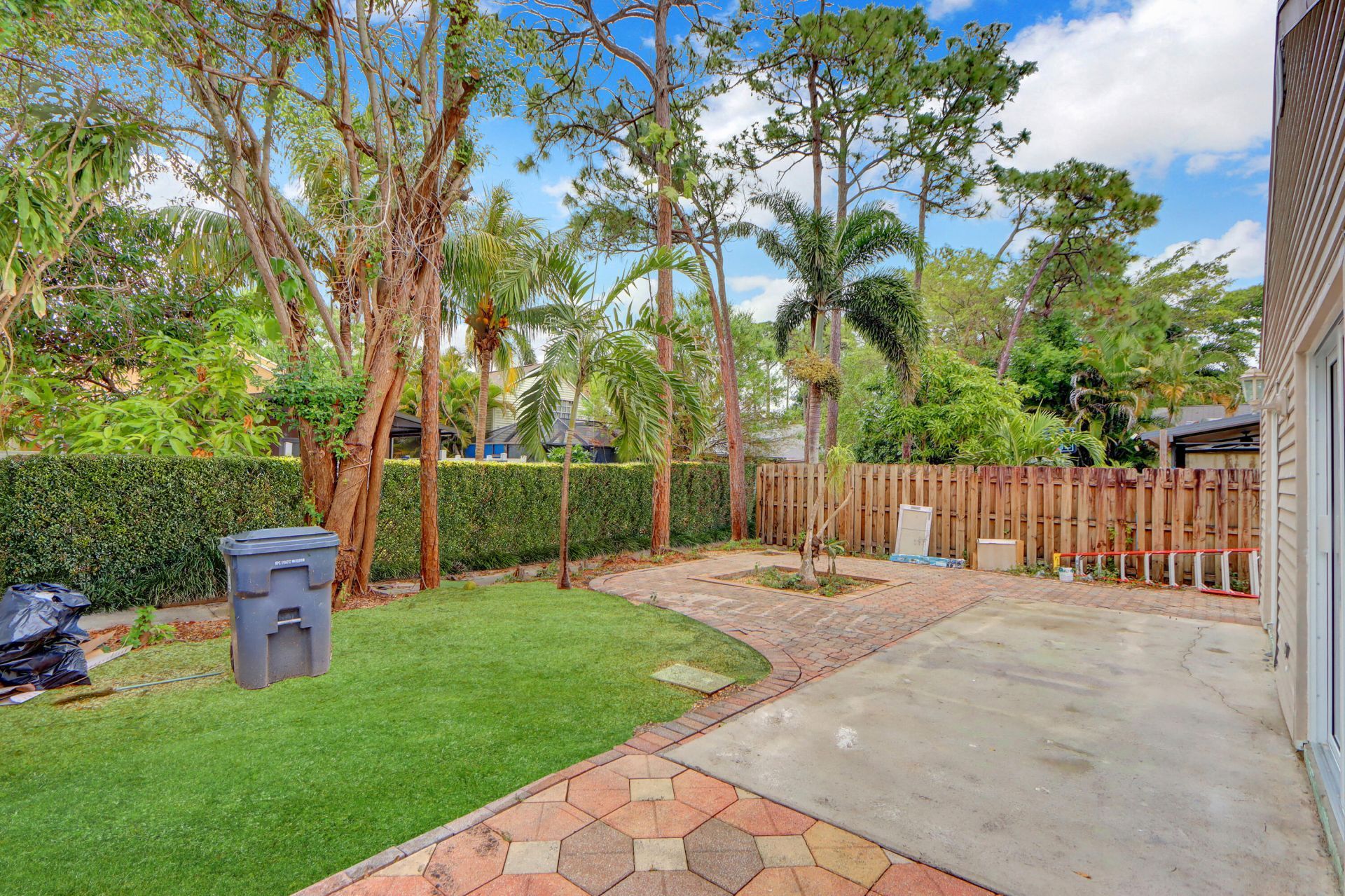 1413 Blue Clover Lane, West Palm Beach, FL 33415 Photo