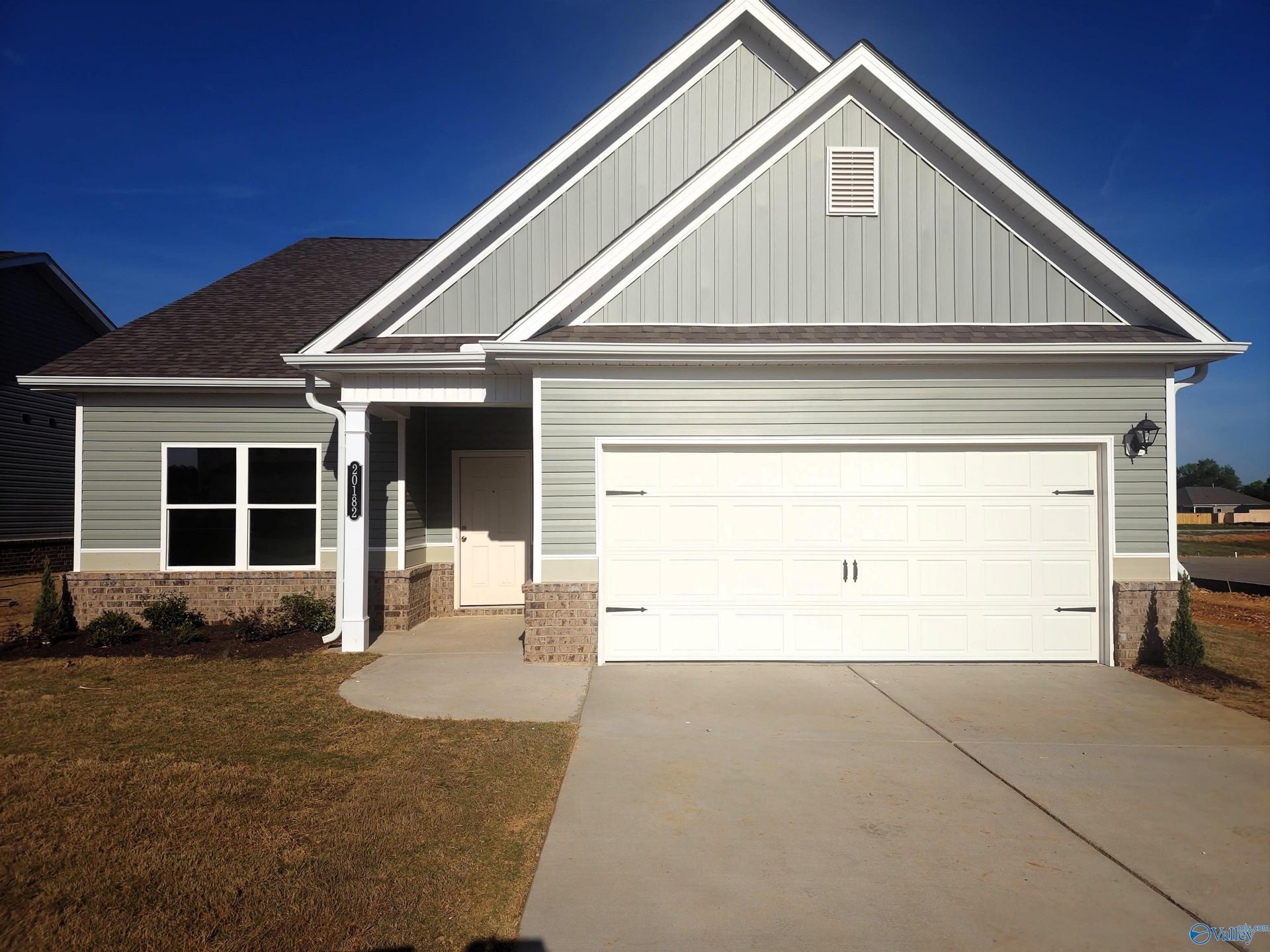 20182 Nightingale Drive, Athens, AL 35611 Main Photo