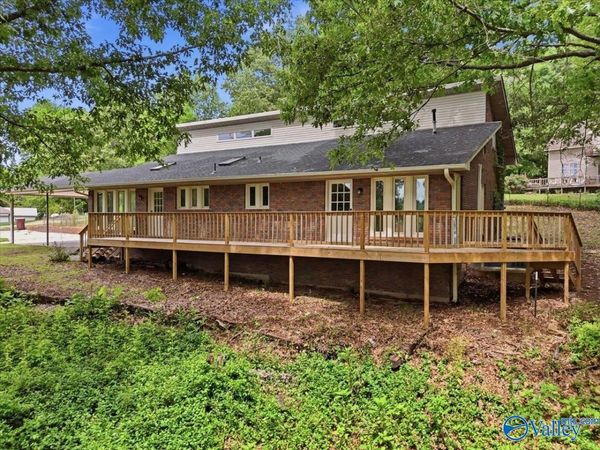 9771 Sgt Holden Lane, Athens, AL 35614