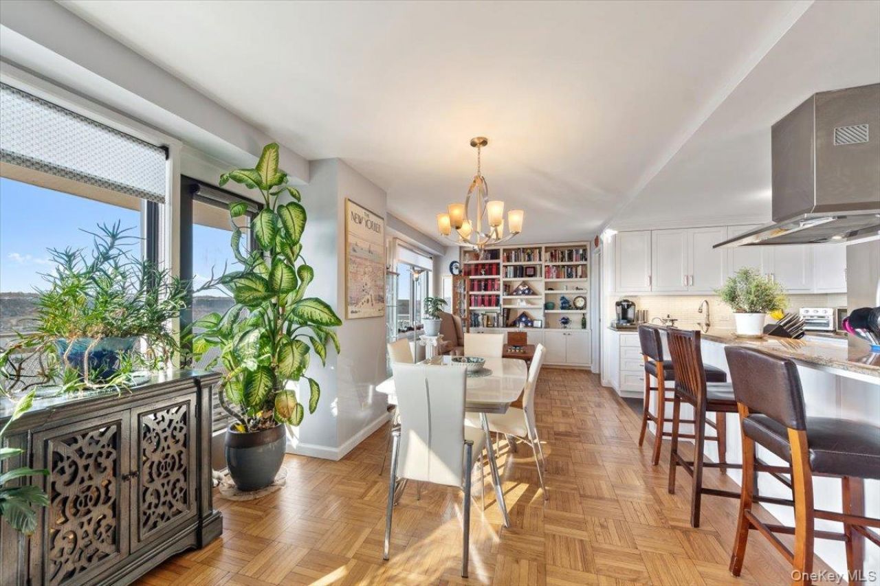 3671 Hudson Manor Terrace, Unit 14LM, Bronx, NY 10463 Main Photo