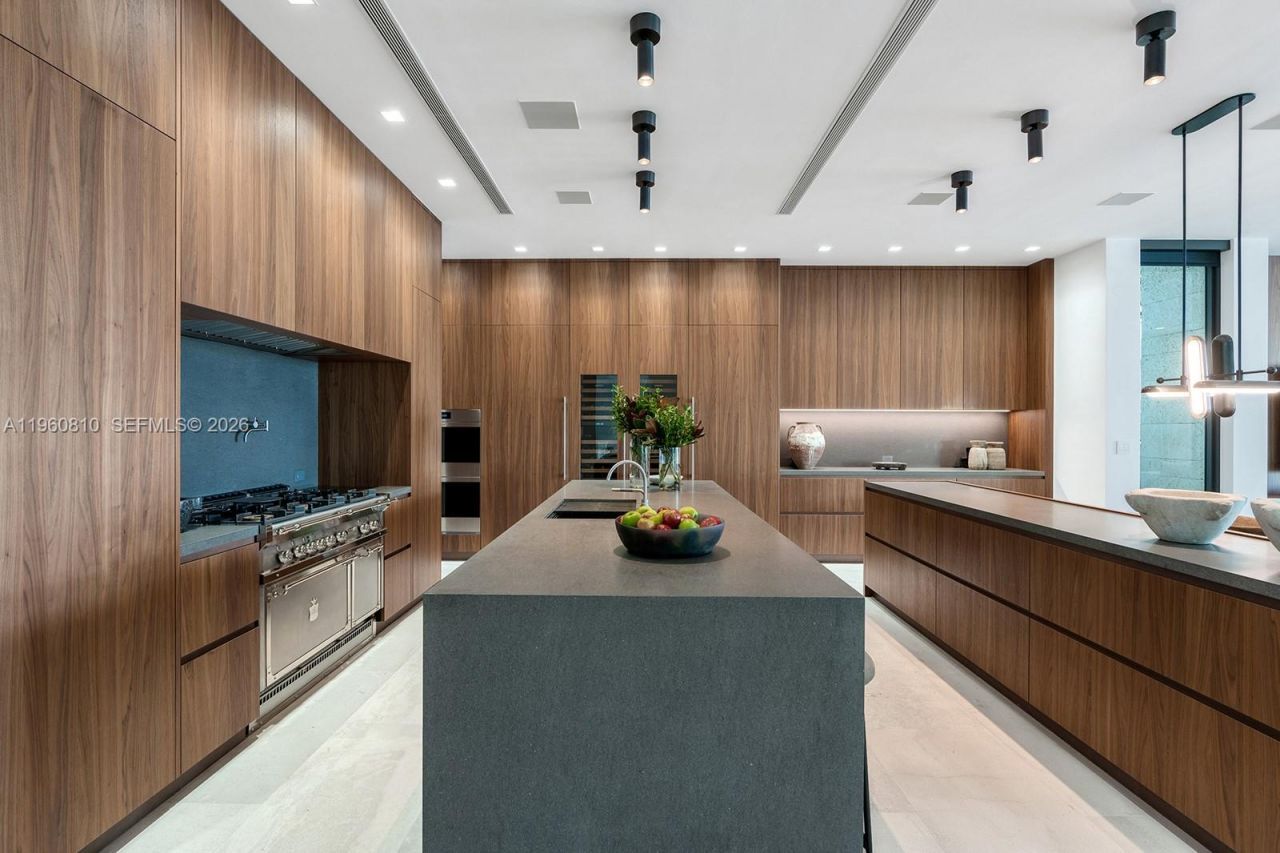 625 Reinante Ave, Coral Gables, FL 33156 Photo