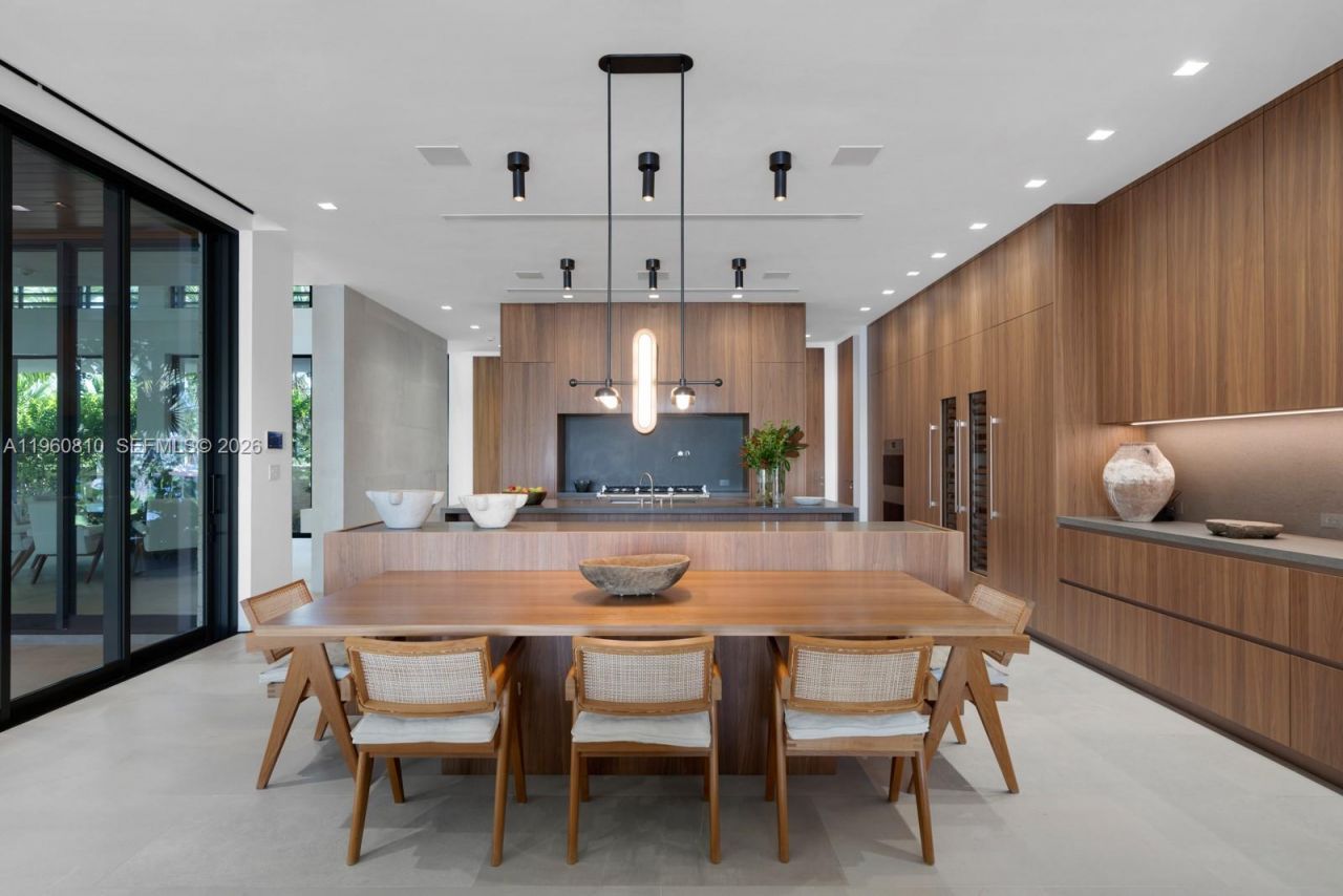 625 Reinante Ave, Coral Gables, FL 33156 Photo