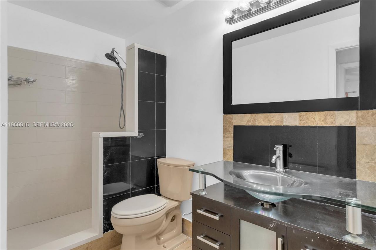 9415 W Mcnab Rd, Unit 204, Tamarac, FL 33321 Photo