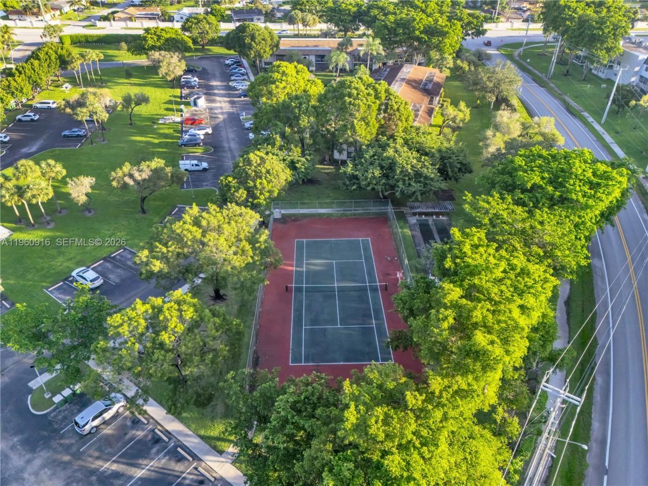 9415 W Mcnab Rd, Unit 204, Tamarac, FL 33321 Photo