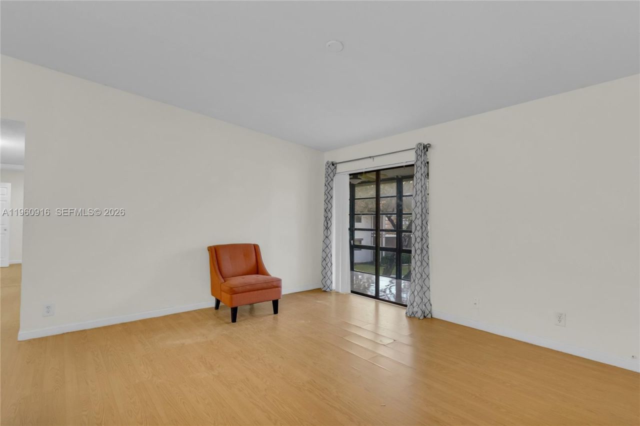 9415 W Mcnab Rd, Unit 204, Tamarac, FL 33321 Photo