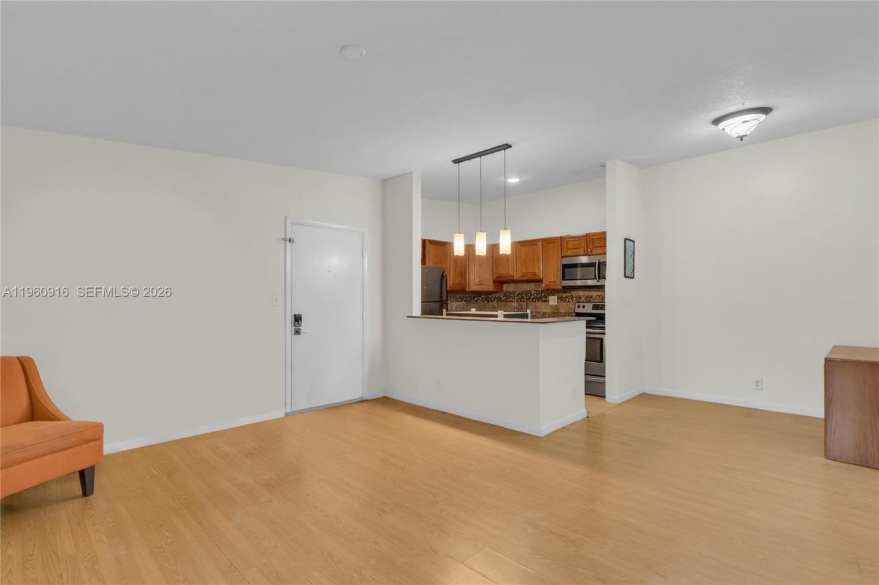 9415 W Mcnab Rd, Unit 204, Tamarac, FL 33321 Photo