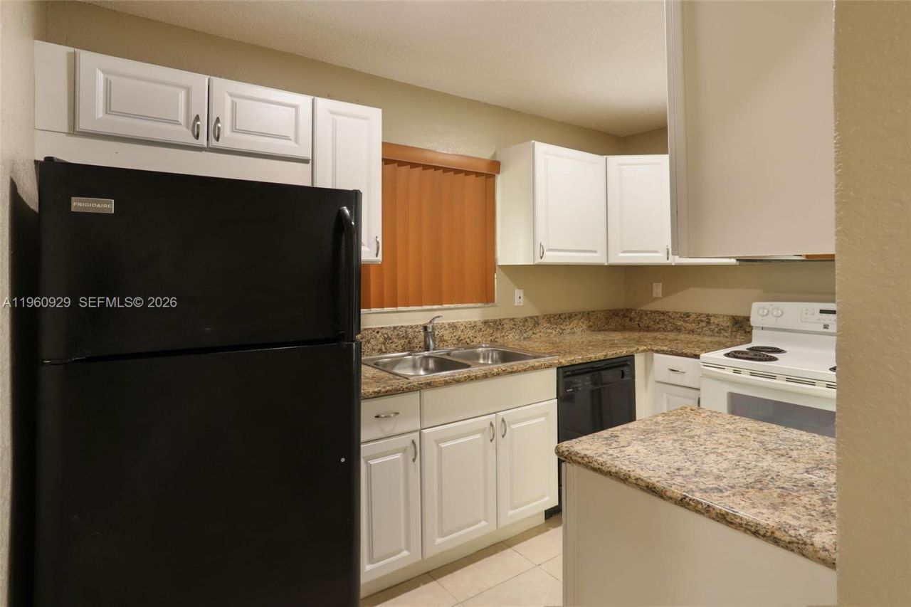 2656 SW 31st Ct, Unit 2656, Miami, FL 33133 Photo