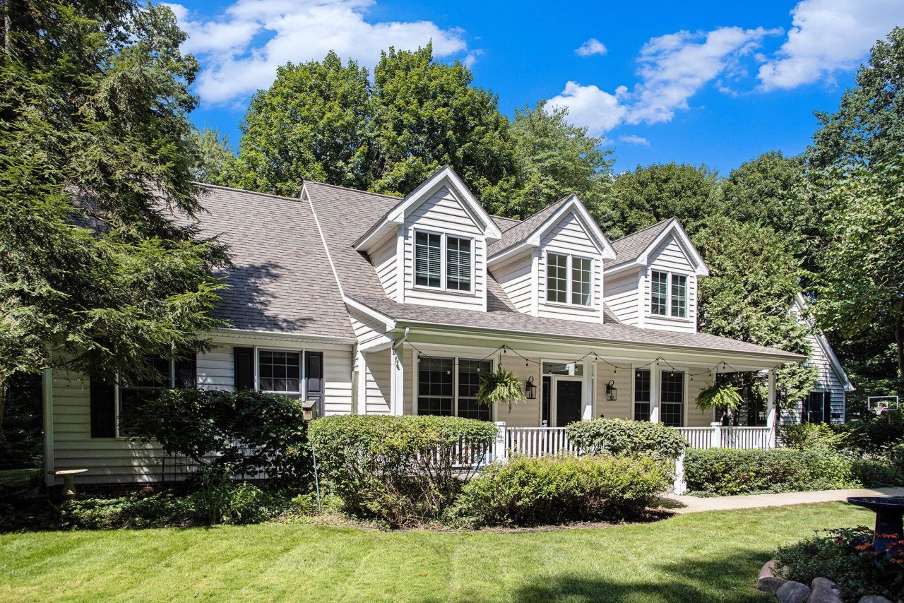 8021 N Yorkville Lane, Richland, MI 49083 Main Photo