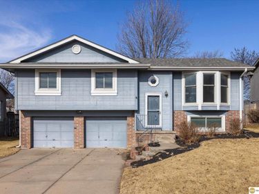 15526 Newell Street, Omaha, NE 68138