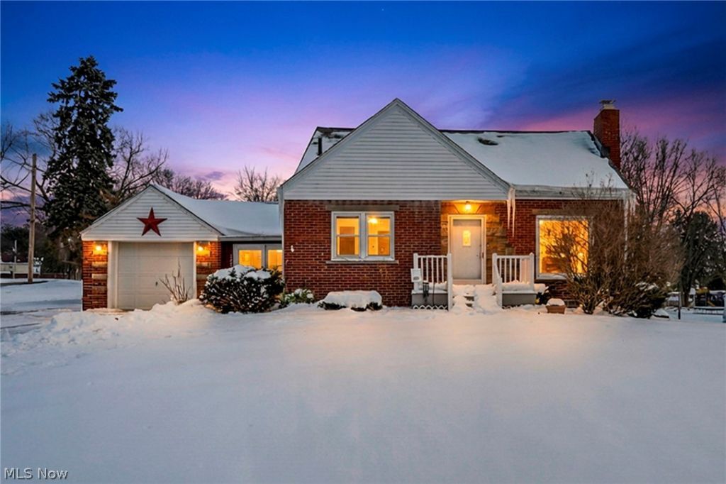 176 Saratoga Avenue Nw, Canton, OH 44708 Main Photo