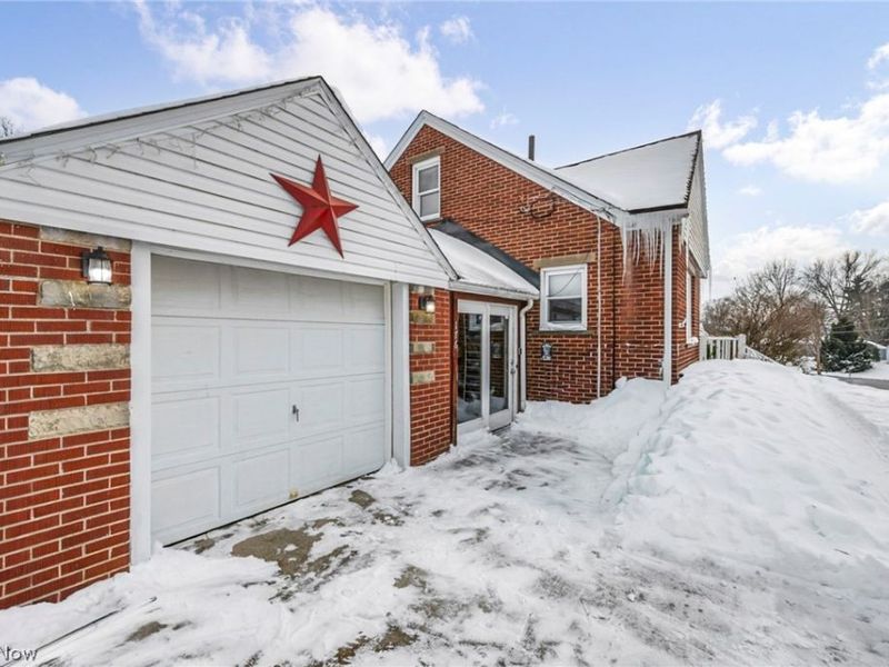 176 Saratoga Avenue NW, Canton, OH 44708 Photo 3