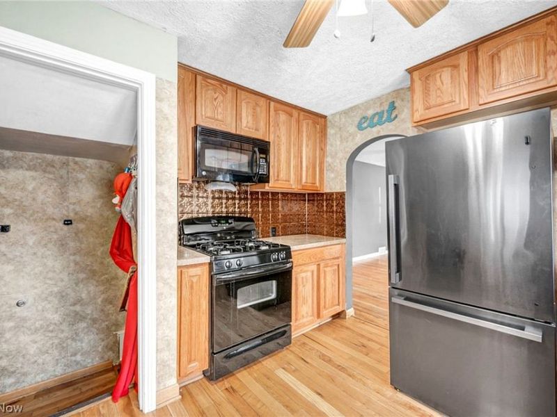 176 Saratoga Avenue NW, Canton, OH 44708 Photo 6