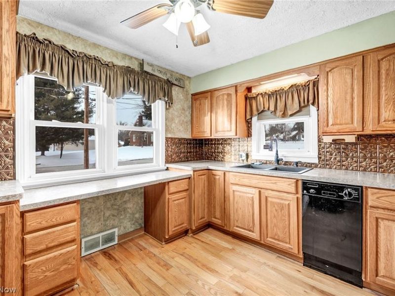 176 Saratoga Avenue NW, Canton, OH 44708 Photo 8