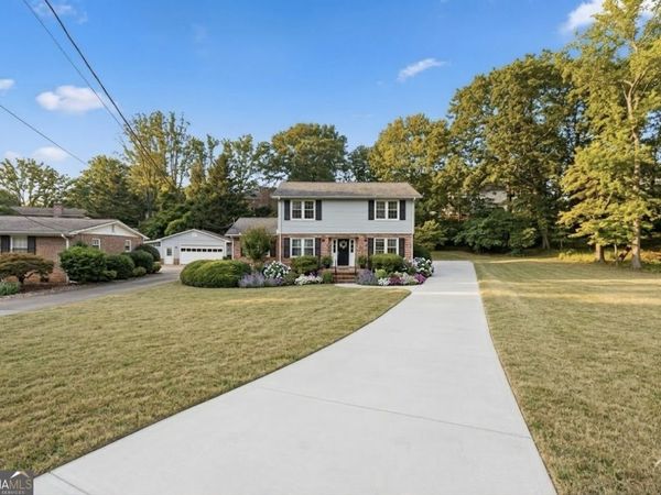 1012 Tanglewood Drive, Gainesville, GA 30501