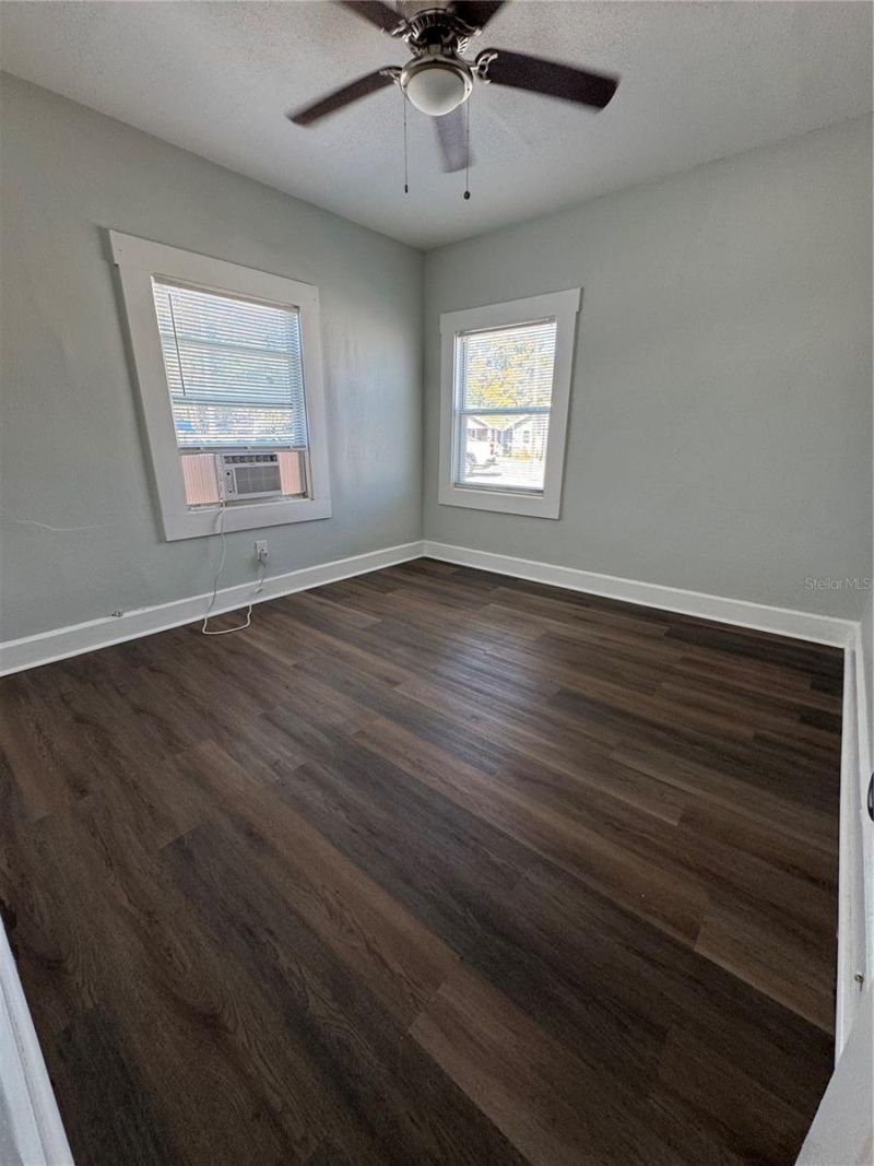 3927 6th Street S, Saint Petersburg, FL 33705 Photo