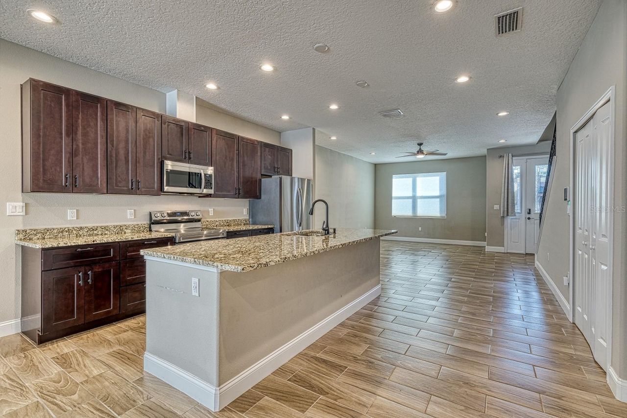 6592 Taxiway Circle, Orlando, FL 32822 Photo