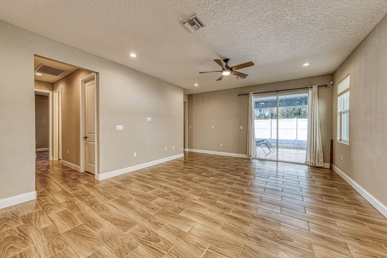 6592 Taxiway Circle, Orlando, FL 32822 Photo