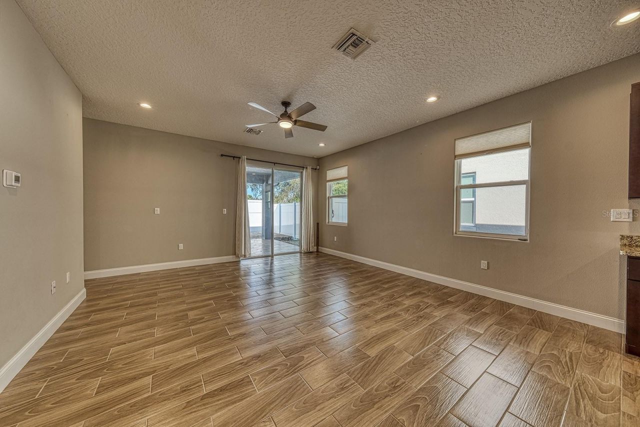 6592 Taxiway Circle, Orlando, FL 32822 Photo