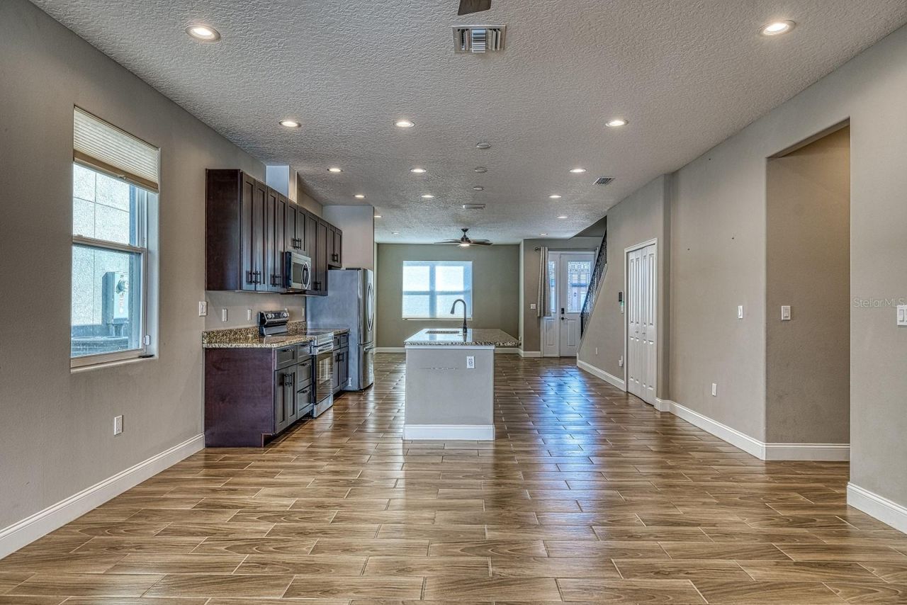 6592 Taxiway Circle, Orlando, FL 32822 Photo