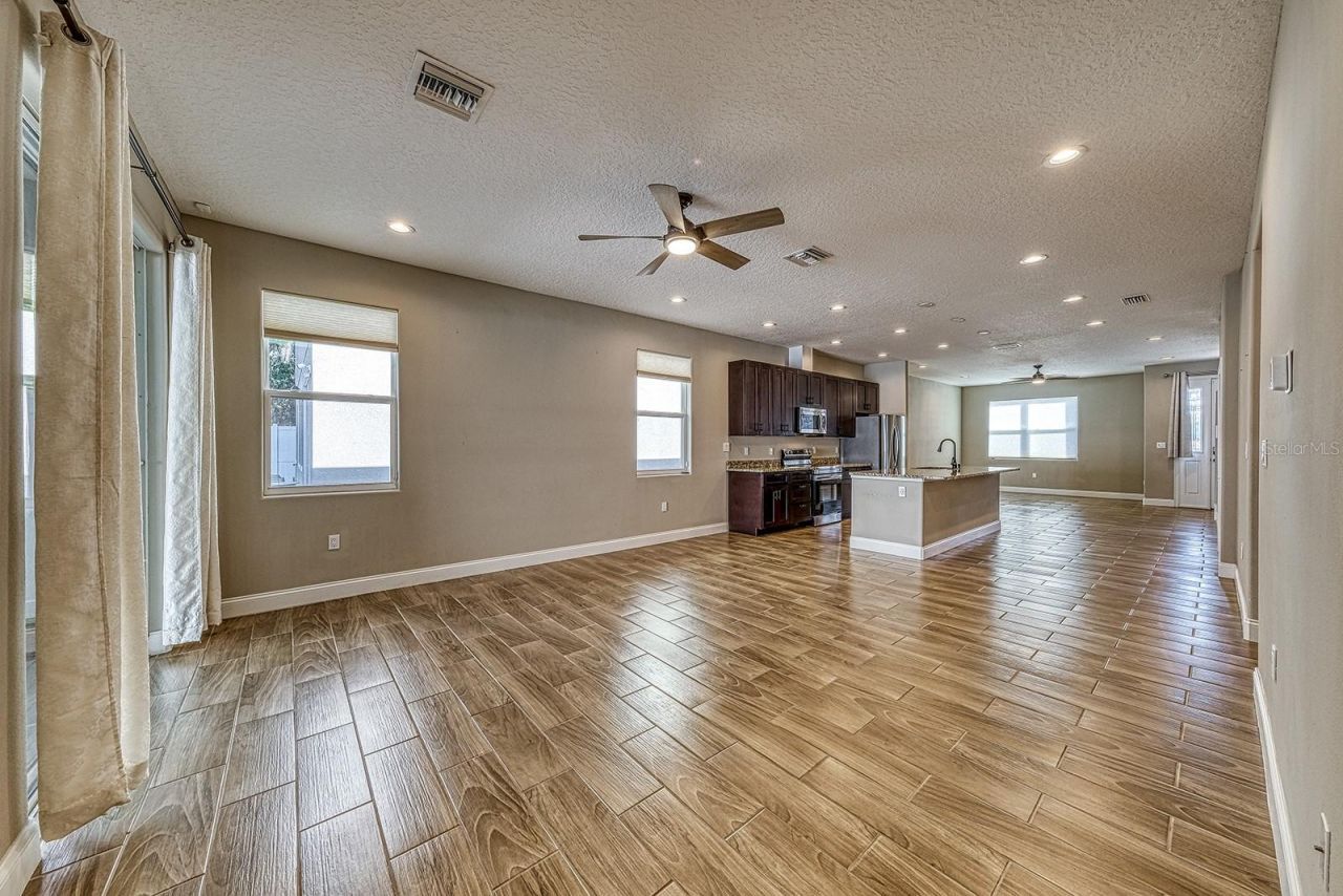 6592 Taxiway Circle, Orlando, FL 32822 Photo