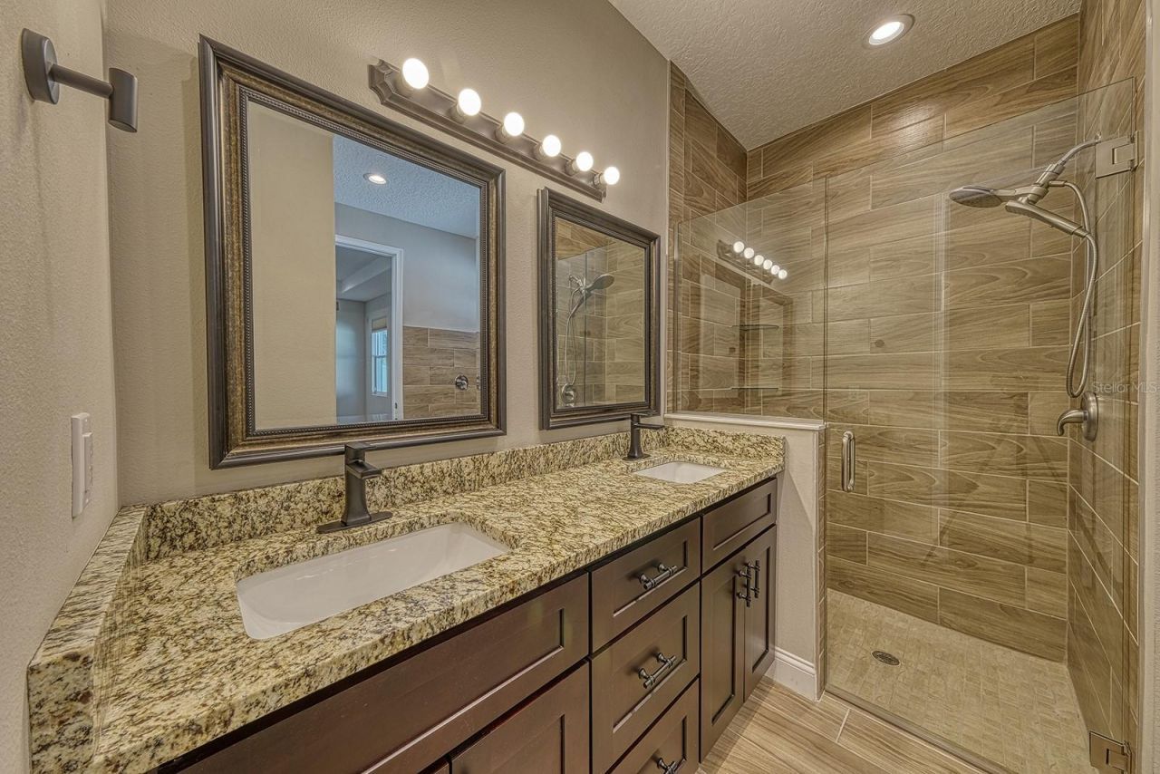 6592 Taxiway Circle, Orlando, FL 32822 Photo