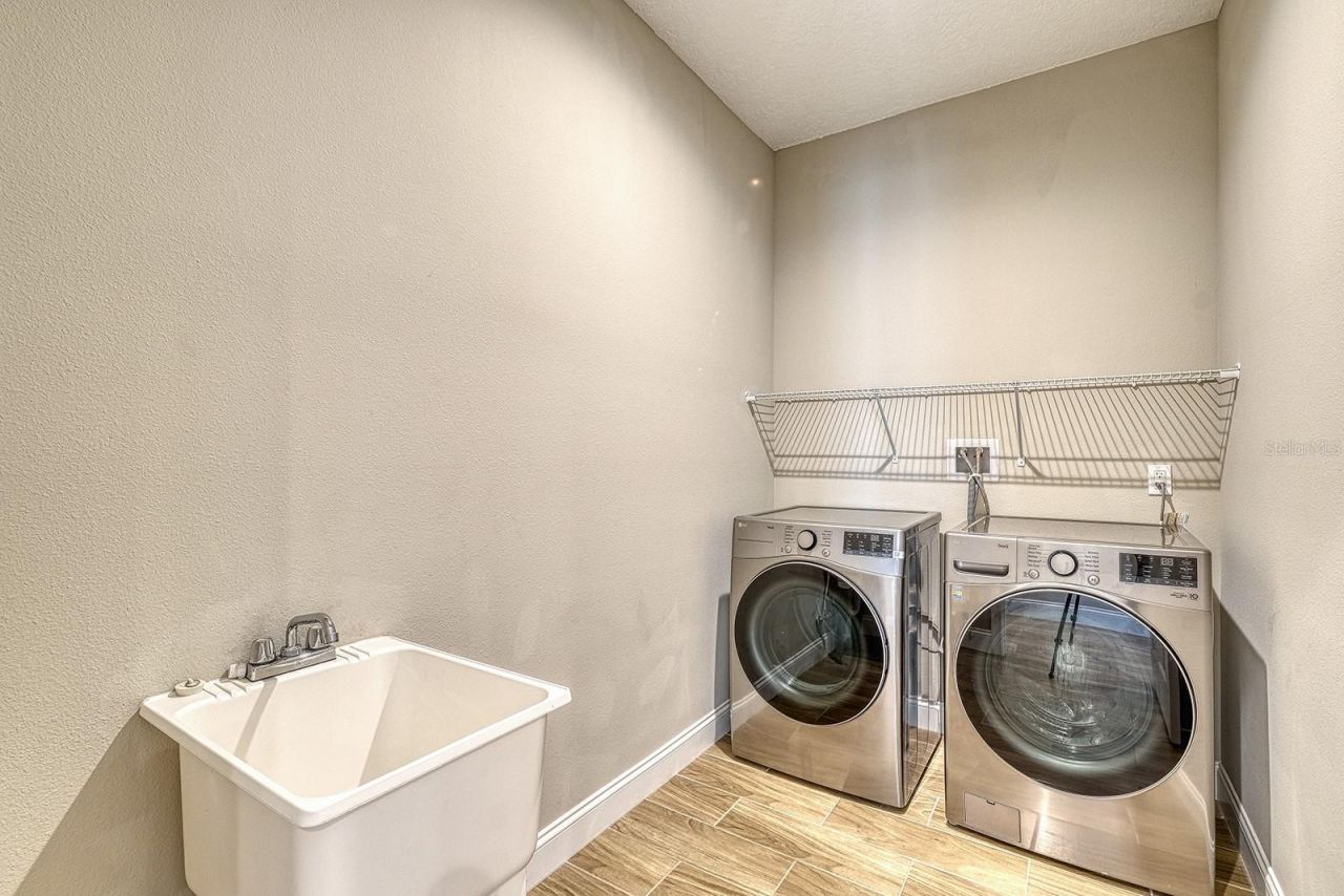 6592 Taxiway Circle, Orlando, FL 32822 Photo