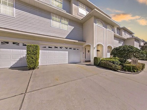 8229 EAGLES PARK DRIVE N, ST PETERSBURG, FL 33709