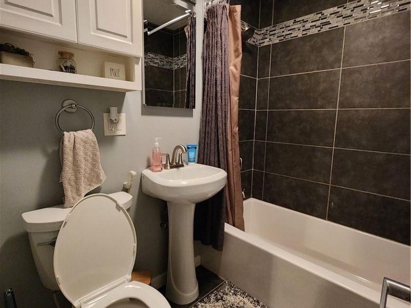 2563 Chestnut Street, Girard, OH 44420 Photo 13