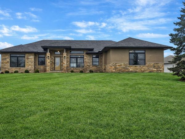 1979 Red Oak Lane, Spring Grove, IL 60081