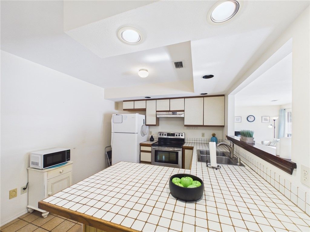 649 Benedictine Terrace, Sebastian, FL 32958 Photo