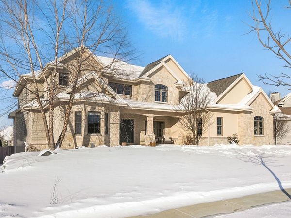 814 Big Stone Trail, Middleton, WI 53562