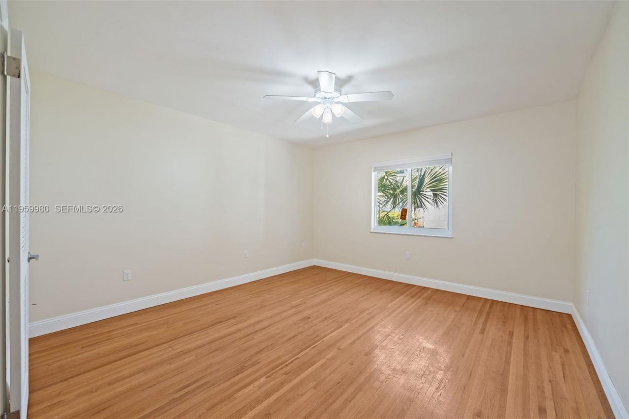 1084 92nd St, Unit 3, Bay Harbor Islands, FL 33154 Photo