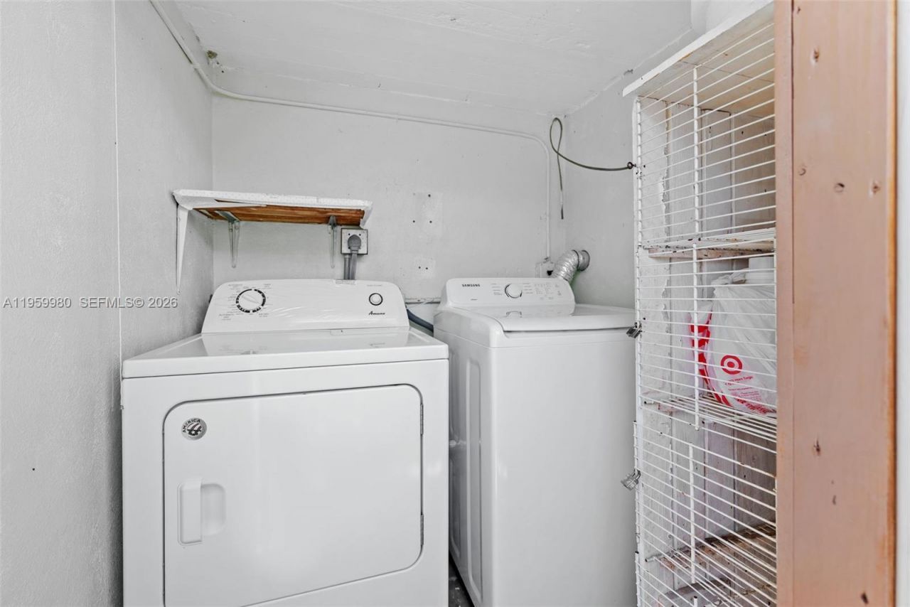 1084 92nd St, Unit 3, Bay Harbor Islands, FL 33154 Photo
