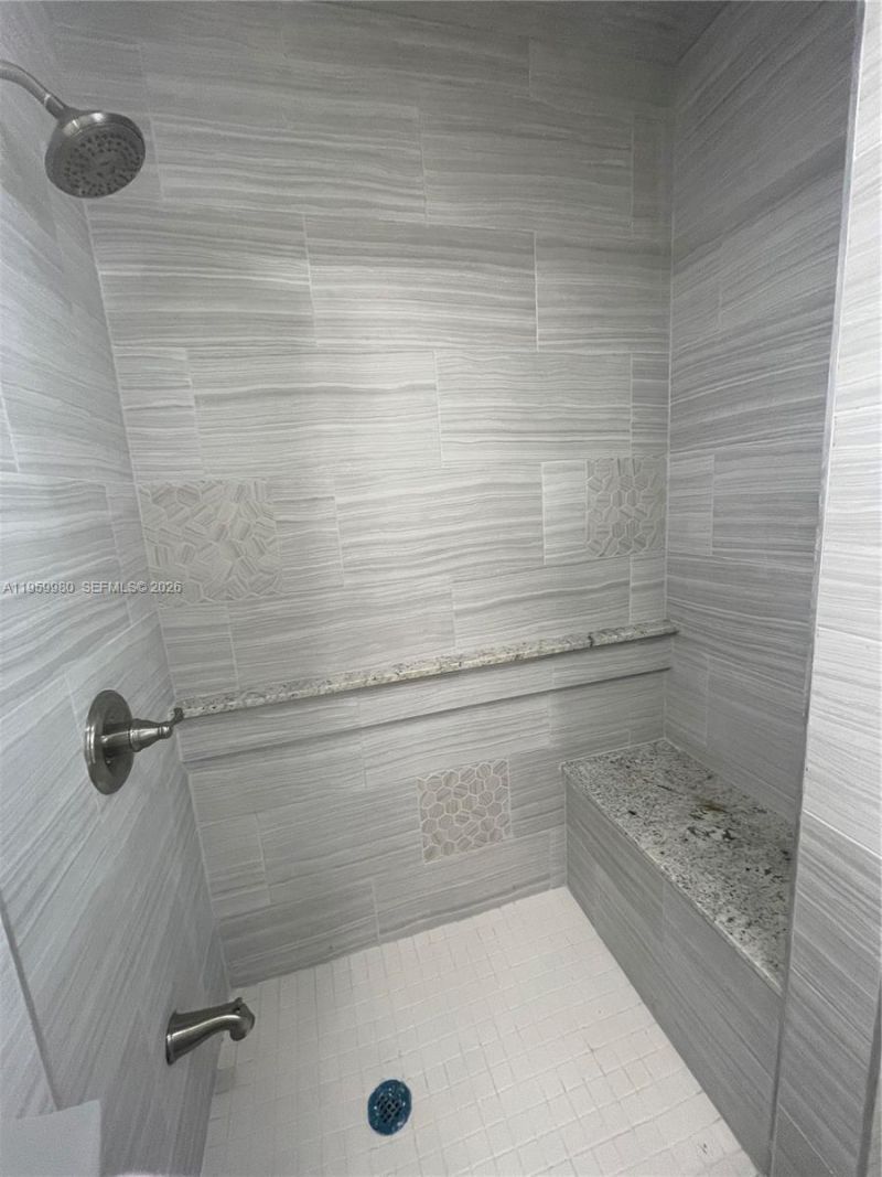 1084 92nd St, Unit 3, Bay Harbor Islands, FL 33154 Photo