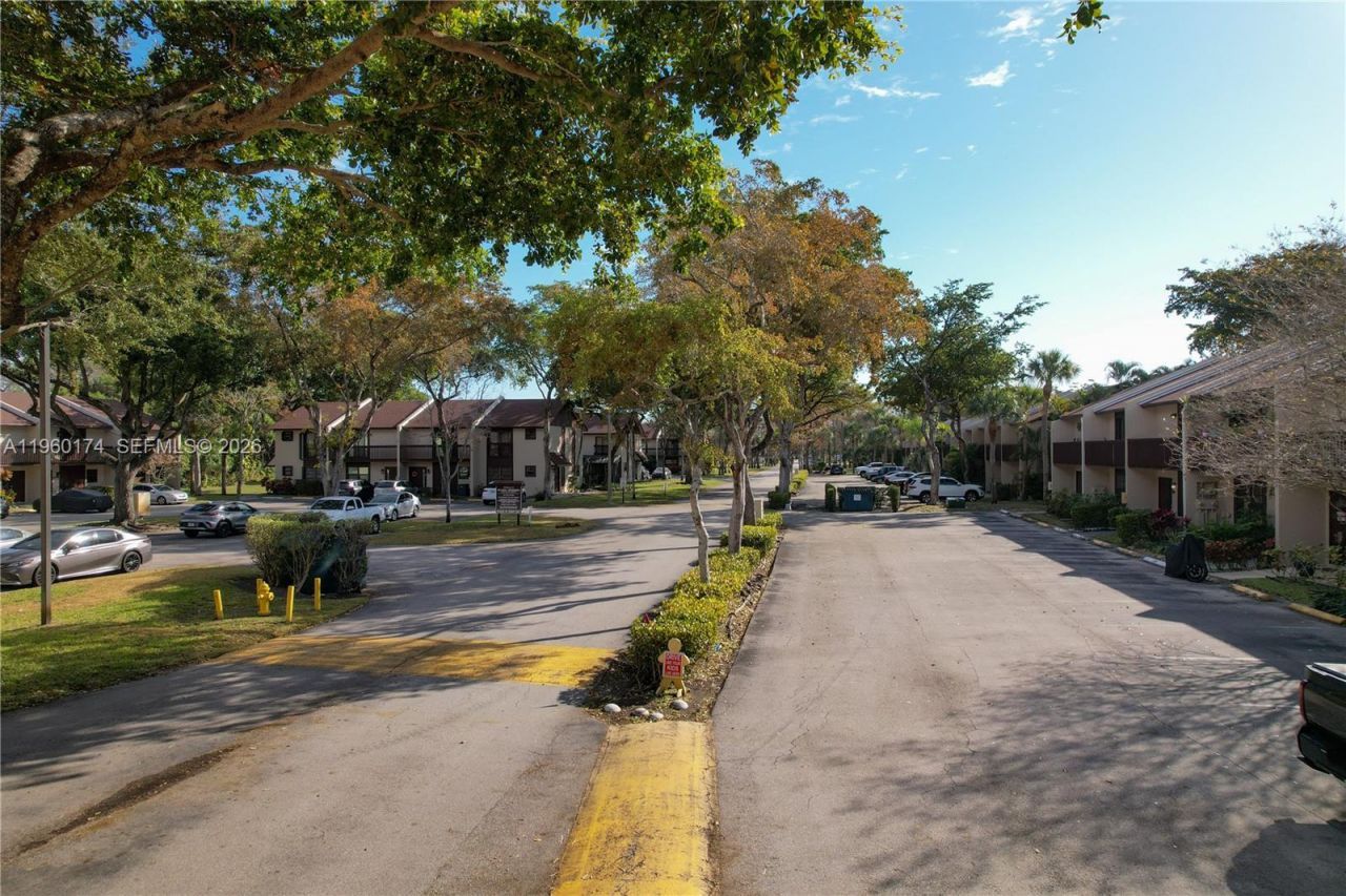 898 NW 47th St, Deerfield Beach, FL 33064 Photo