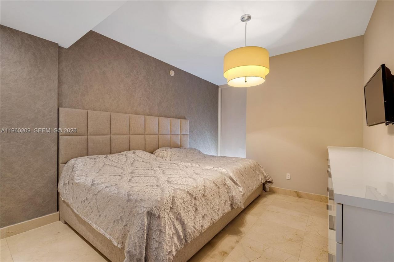 16001 Collins Ave, Unit 1201, Sunny Isles Beach, FL 33160 Photo