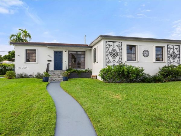 8461 SW 33rd Ter , Miami, FL 33155
