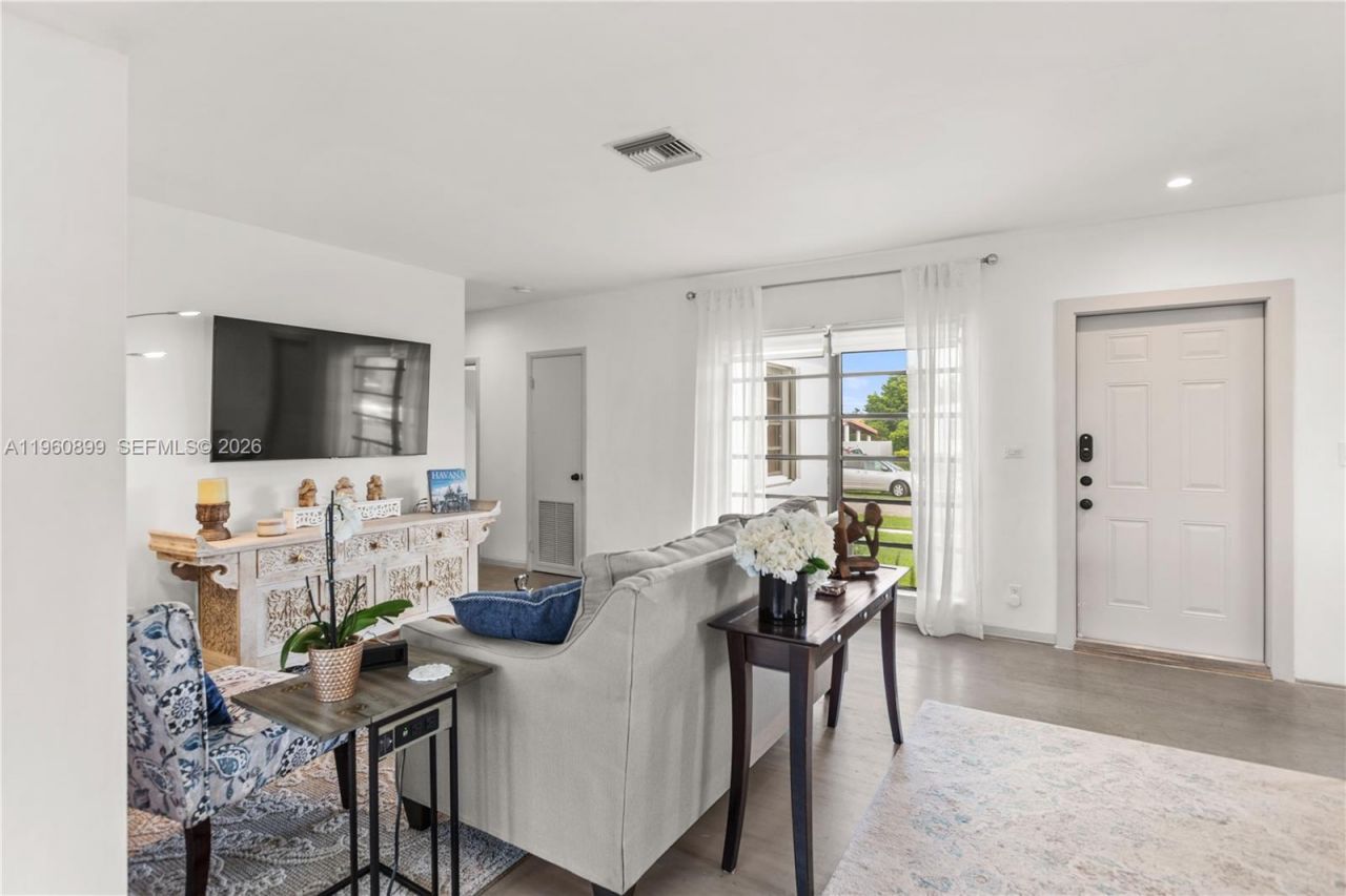 8461 SW 33rd Ter , Miami, FL 33155 Photo