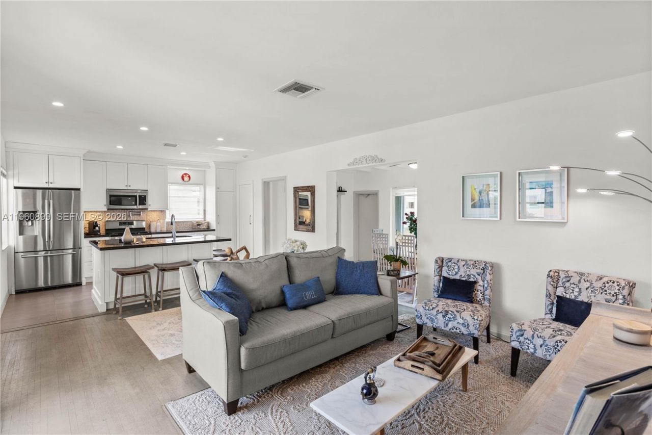 8461 SW 33rd Ter , Miami, FL 33155 Photo