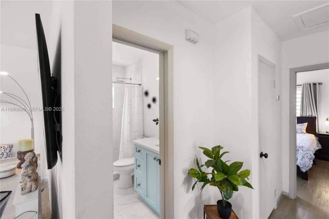 8461 SW 33rd Ter , Miami, FL 33155 Photo