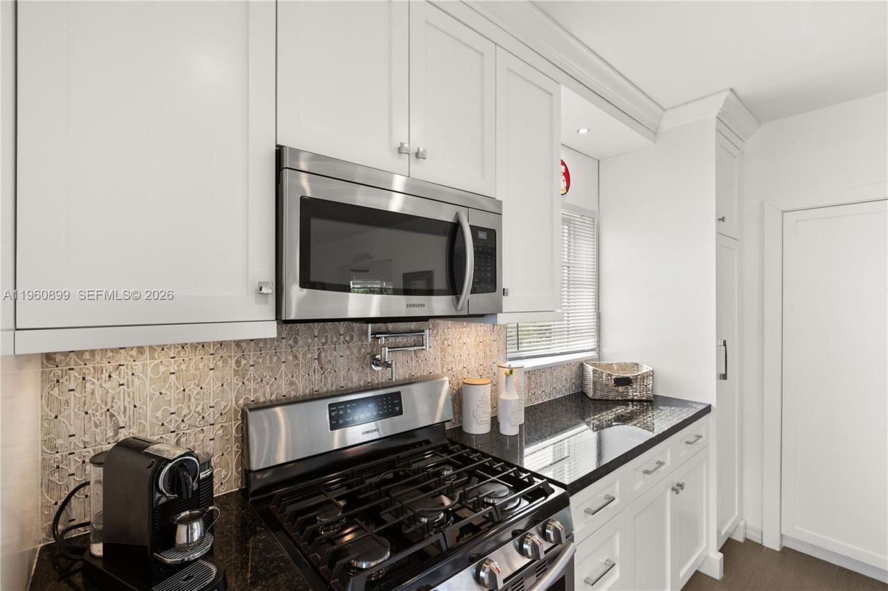 8461 SW 33rd Ter , Miami, FL 33155 Photo