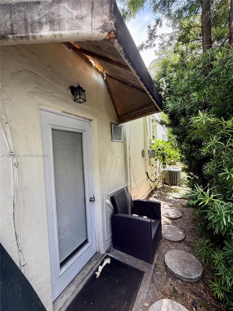 1750 SW 16th St, Unit 1, Miami, FL 33145 Photo