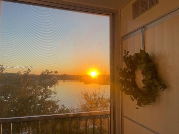 1401 SW 134th Way , Unit 305C, Pembroke Pines, FL 33027