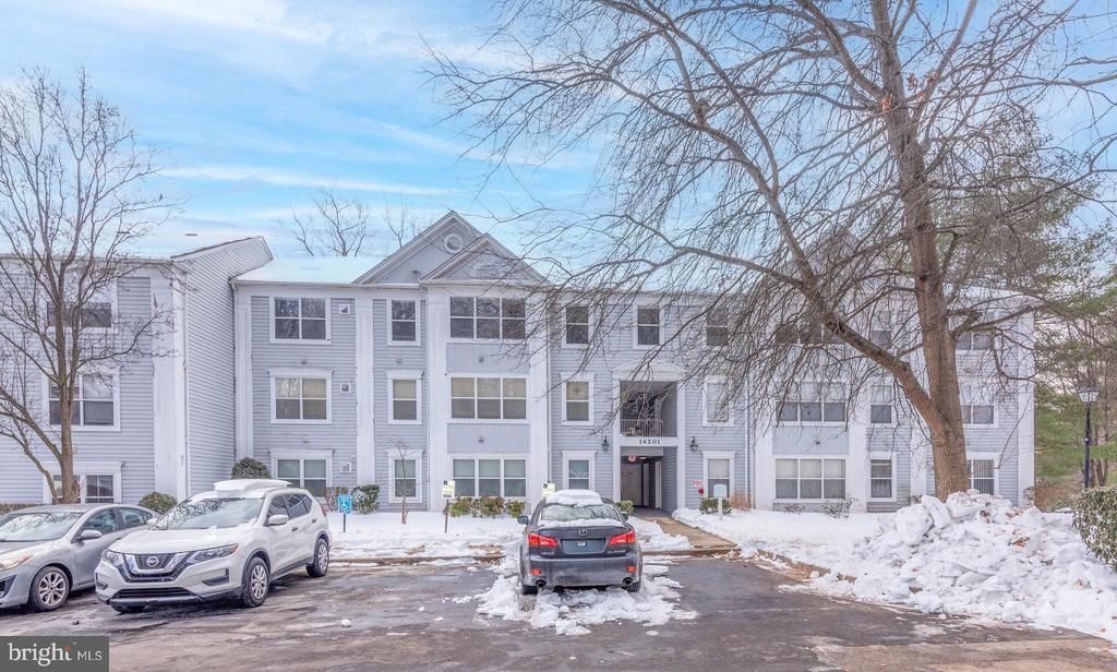 14201 Woolen Oak Court, Unit 9-32, Silver Spring, MD 20906 Main Photo