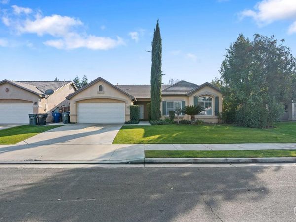 10807 Alexander Falls Avenue, Bakersfield, CA 93312