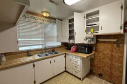 998 North Street photo 4